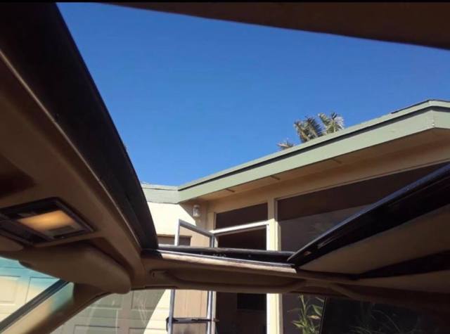 1991 Blue Mercedes-Benz 500-Series Coupe