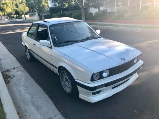1991 White BMW 3-Series Coupe