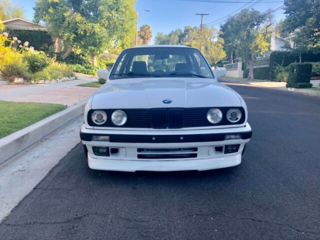 1991 White BMW 3-Series Coupe
