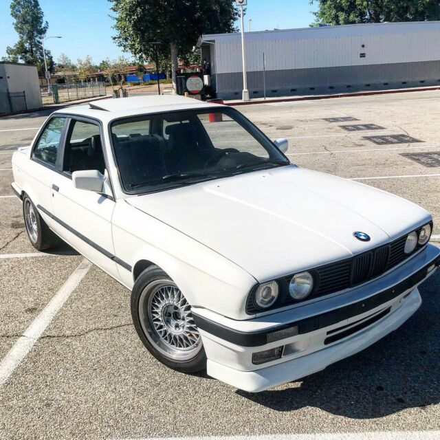 1991 White BMW 3-Series Coupe