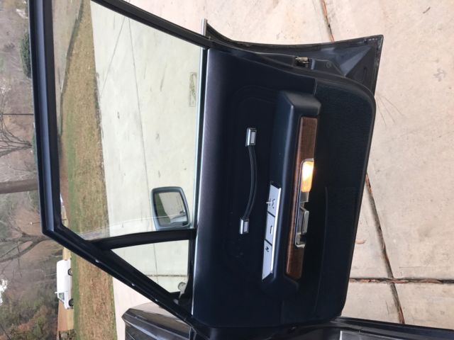 1988 Blue Ford Crown Victoria Sedan