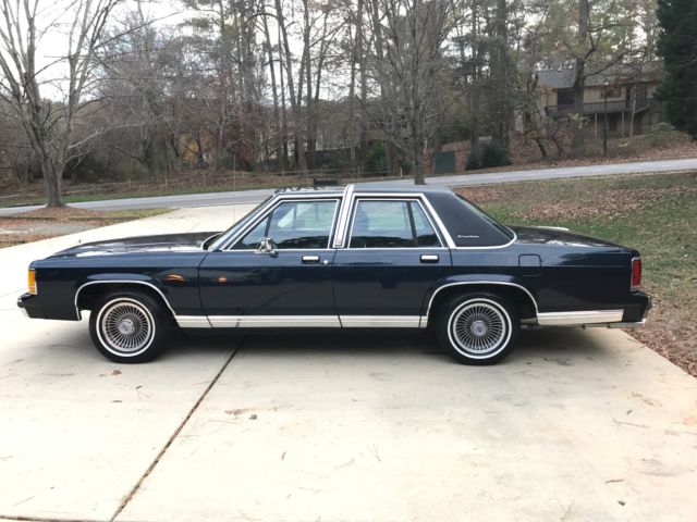 1988 Blue Ford Crown Victoria Sedan