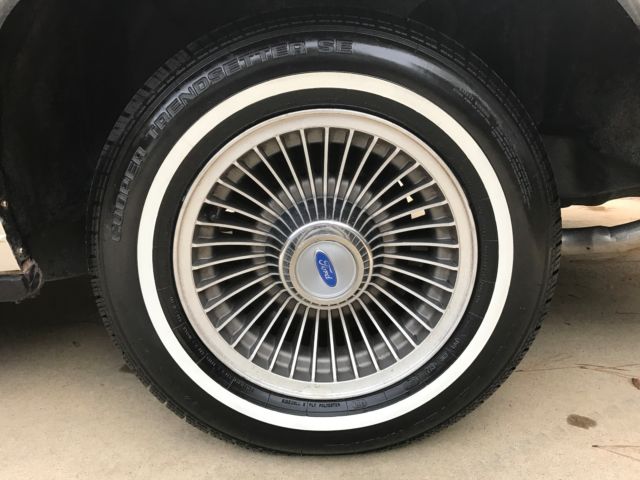 1988 Blue Ford Crown Victoria Sedan