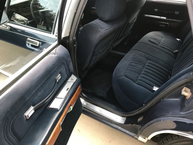 1988 Blue Ford Crown Victoria Sedan