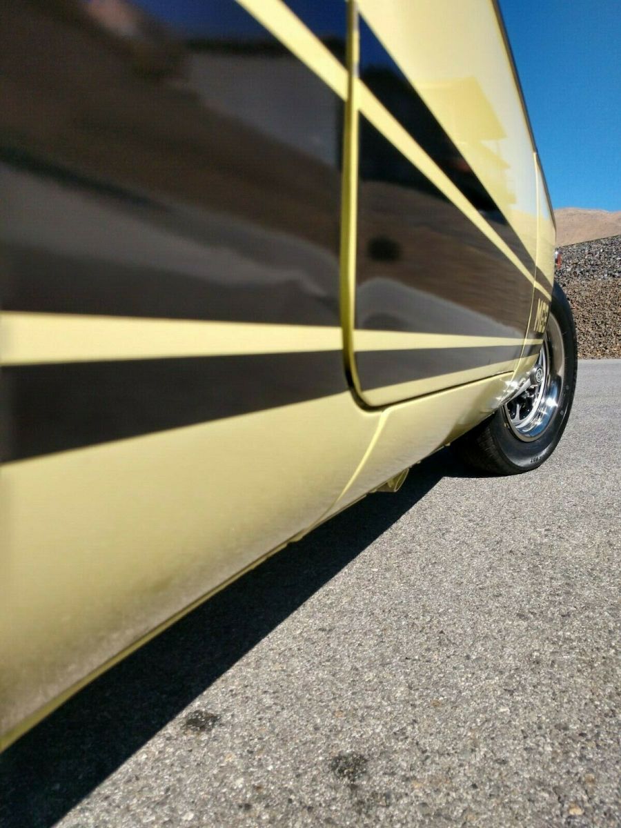 1977 Yellow MG MGB Convertible