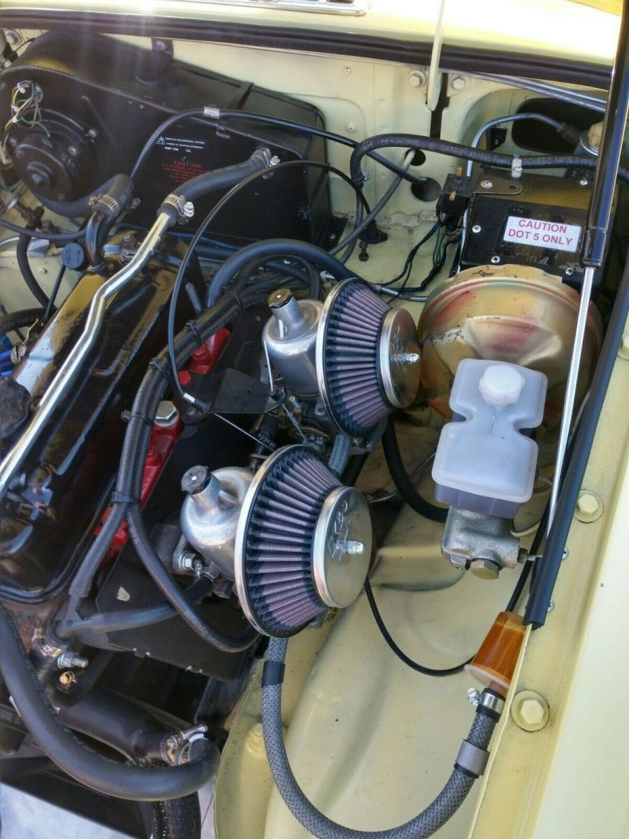 1977 Yellow MG MGB Convertible