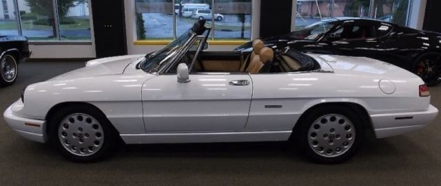 1991 White Alfa Romeo Spider Convertible