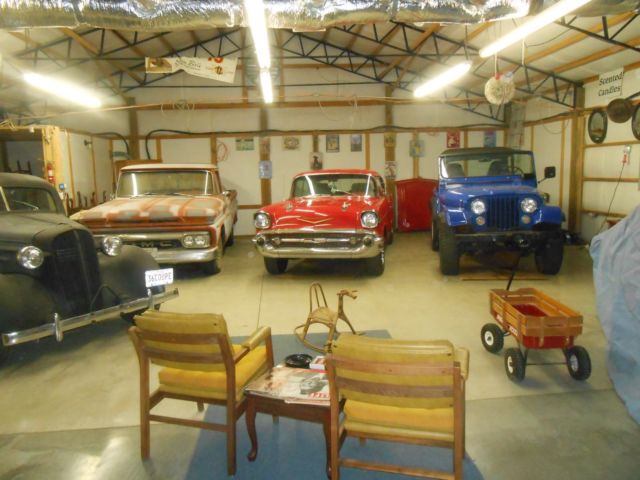 1957 red Chevrolet Bel Air/150/210 2dr ht