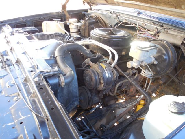 1985 Blue Chevrolet Suburban