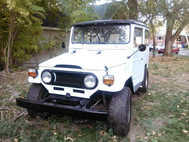 1976 white Toyota Land Cruiser