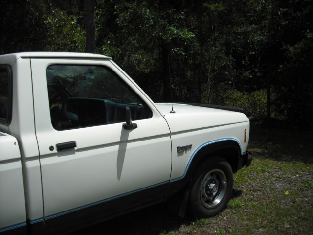 1988 White Ford Ranger Standard Cab Pickup