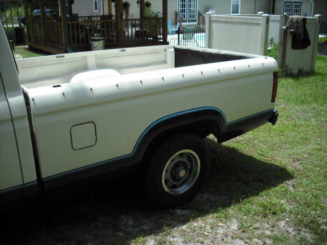 1988 White Ford Ranger Standard Cab Pickup