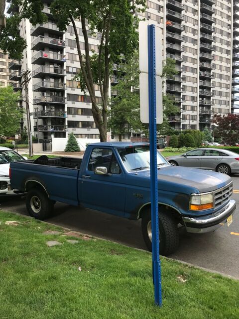 1993 Blue Ford F-150 Standard Cab Pickup