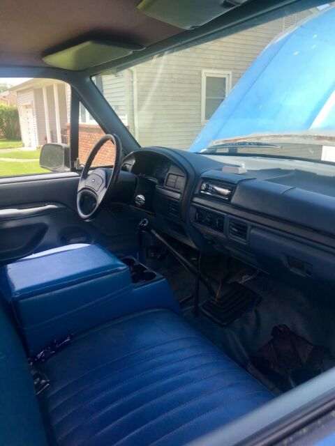 1993 Blue Ford F-150 Standard Cab Pickup