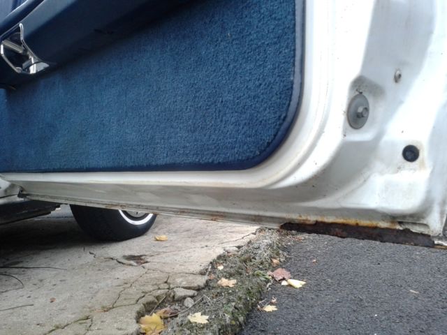 1986 White Ford Crown Victoria Coupe