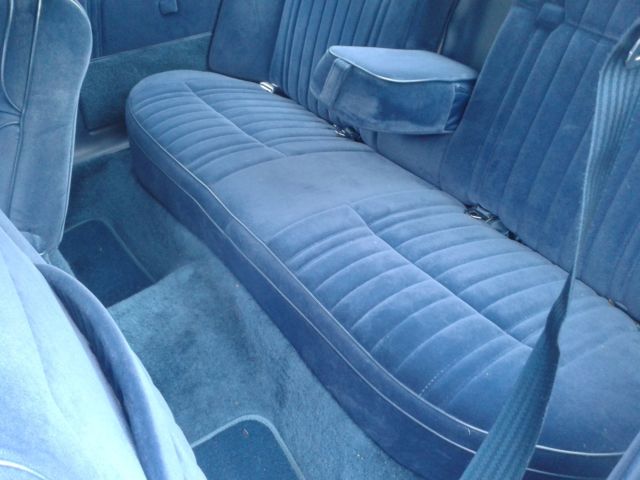 1986 White Ford Crown Victoria Coupe