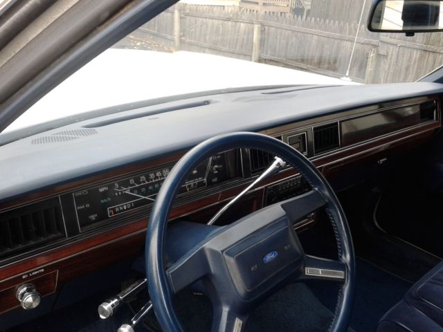1986 White Ford Crown Victoria Coupe