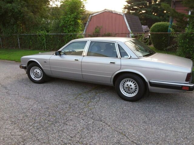 1989 Jaguar XJ6