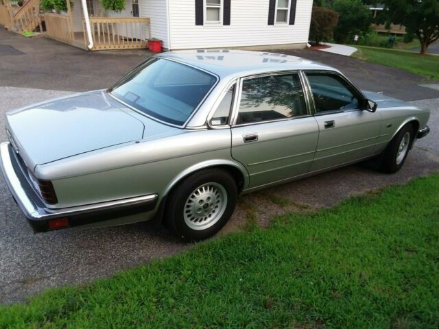1989 Jaguar XJ6