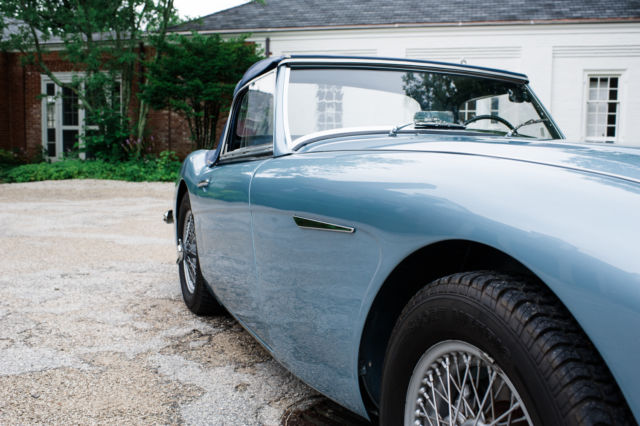 1959 Blue Austin Healey 3000 Convertible