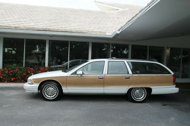 1994 WHITE Chevrolet Caprice Wagon