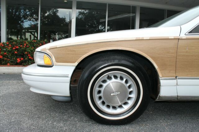 1994 WHITE Chevrolet Caprice Wagon