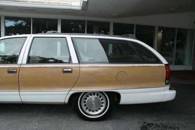 1994 WHITE Chevrolet Caprice Wagon