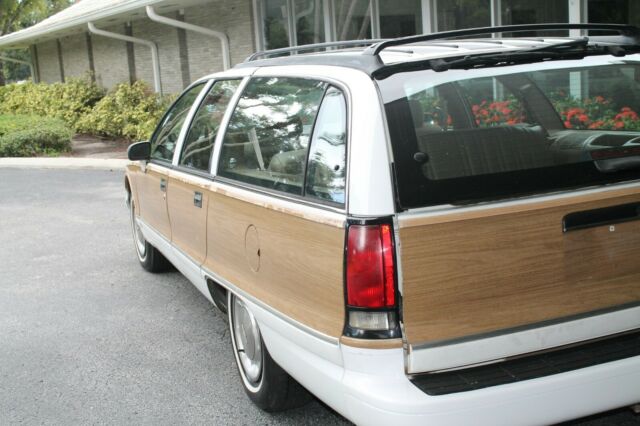 1994 WHITE Chevrolet Caprice Wagon