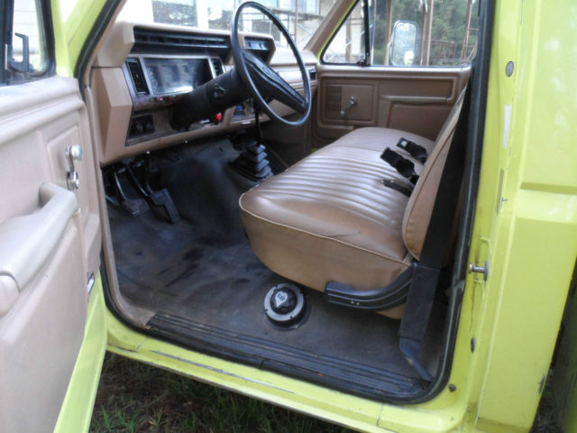 1985 Green Ford F-350