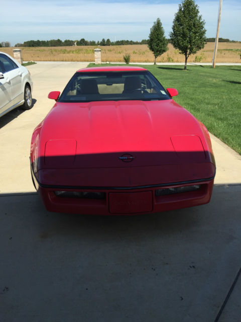 1985 Red Chevrolet Corvette Coupe
