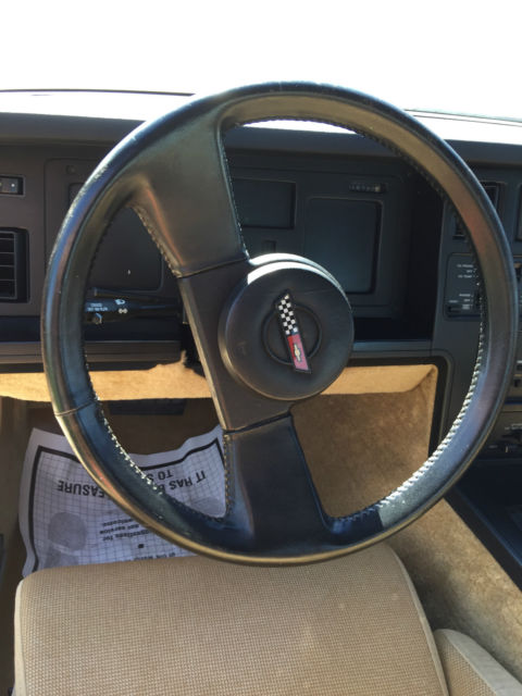 1985 Red Chevrolet Corvette Coupe