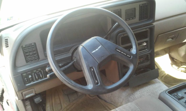 1986 Dark Marroon Ford Thunderbird Coupe
