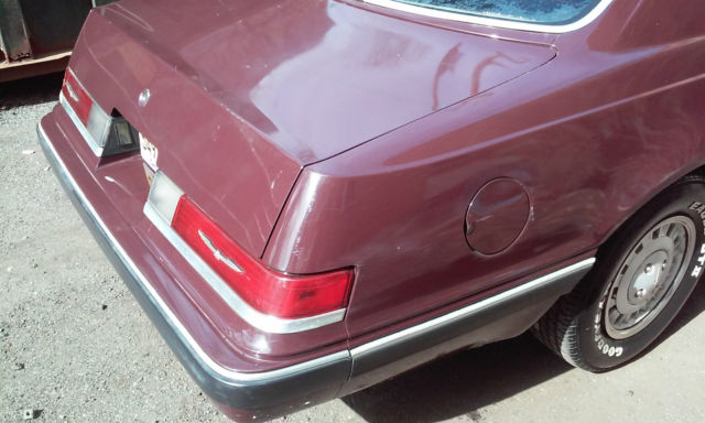 1986 Dark Marroon Ford Thunderbird Coupe
