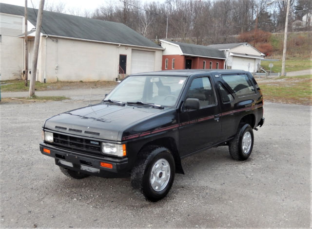 1987 Black Nissan Pathfinder SUV