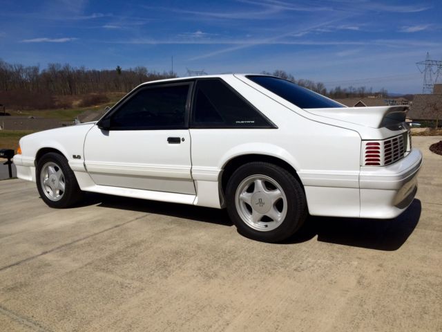 1992 White Ford Mustang Hatchback