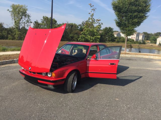 1989 Red BMW 5-Series Sedan