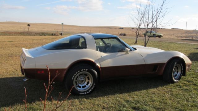 1981 tan Chevrolet Corvette Coupe
