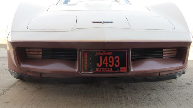 1981 tan Chevrolet Corvette Coupe