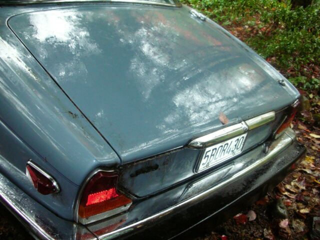 1985 Blue Jaguar XJ6 Sedan