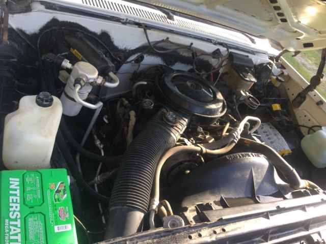 1986 White Chevrolet C-10 Standard Cab Pickup