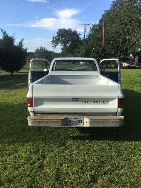 1986 White Chevrolet C-10 Standard Cab Pickup