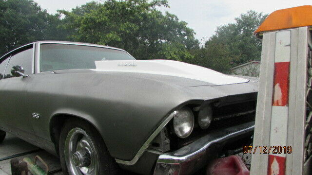 1969 Silver Chevrolet Chevelle