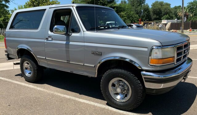 1994 Silver Ford Bronco SUV