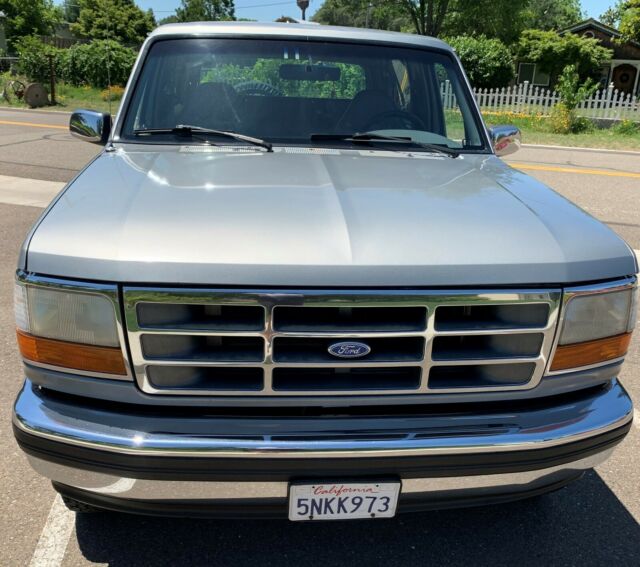 1994 Silver Ford Bronco SUV
