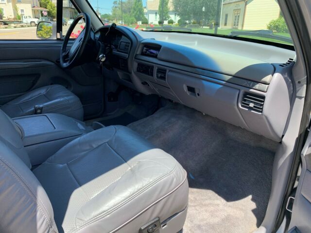 1994 Silver Ford Bronco SUV