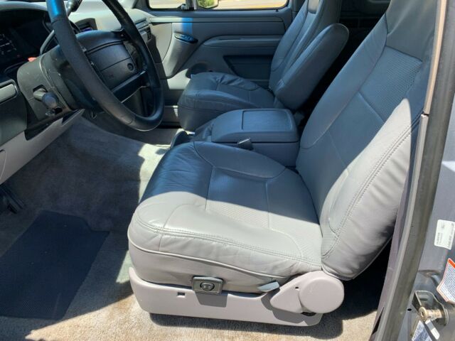 1994 Silver Ford Bronco SUV