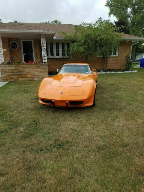 1975 Orange Chevrolet Corvette Coupe