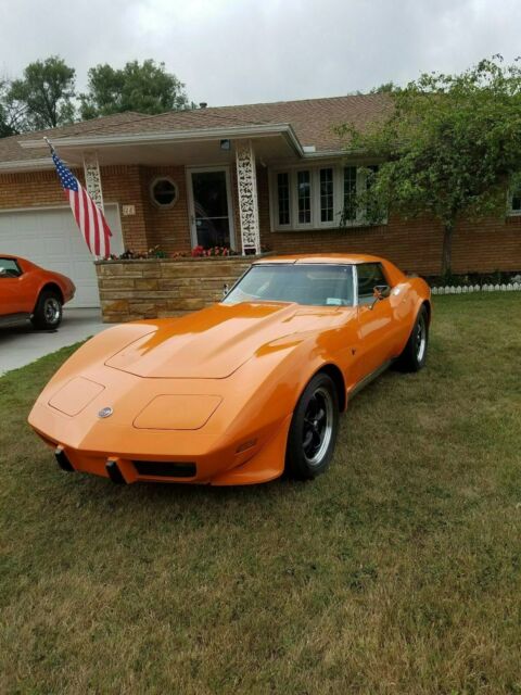 1975 Orange Chevrolet Corvette Coupe