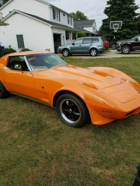 1975 Orange Chevrolet Corvette Coupe