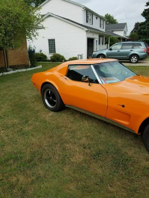 1975 Orange Chevrolet Corvette Coupe